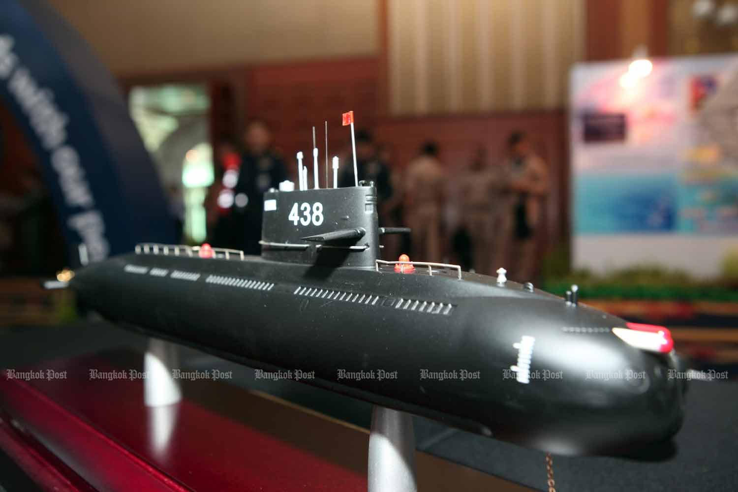 Un modelo del submarino clase S26 Yuan en exhibición en un evento naval.  (Foto de archivo: Apichart Jinakul)